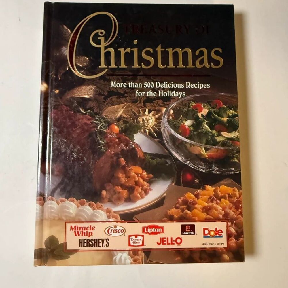 Vintage 1997 A Treasury of Christmas Cookbook Publications International